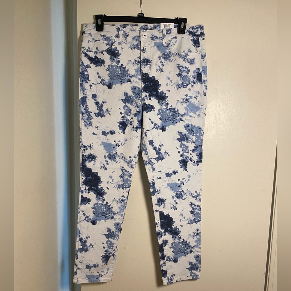 Style & co abstract skinny ankle jeans